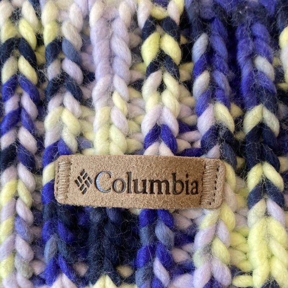 Women’s Columbia Chunky Pom Pom Hat New NWT - Picture 4 of 5